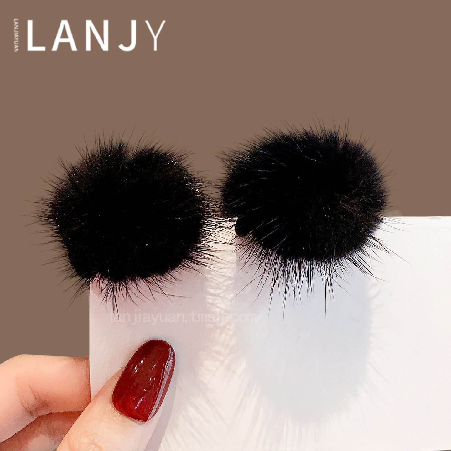 韩国秋冬水貂毛毛球抓夹时尚网红侧边夹日常半扎发马尾夹鲨鱼夹女,饰品/流行首饰/时尚饰品新,发饰,淘宝优惠券,粉丝福利购,淘宝优惠卷