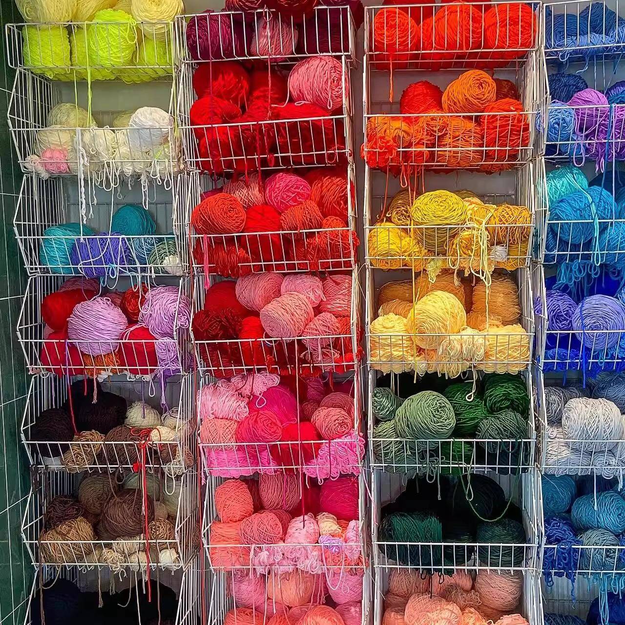 幼儿园编织区彩色段染冰条线线团环创工毛线美工手角装饰线球.