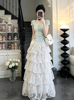 轻熟御姐风V领绿色修身T