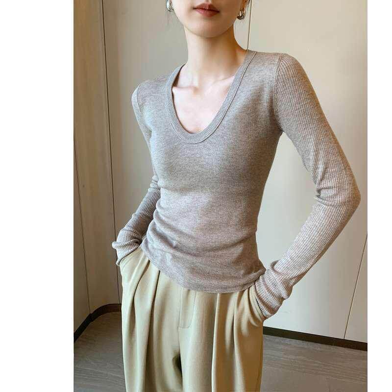 2026新款灰色U领针织衫女