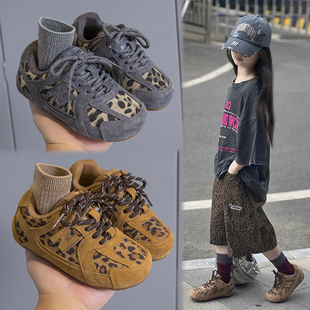 真皮豹纹女童德训鞋2026秋季新款韩版男童板鞋软底透气儿童运动鞋
