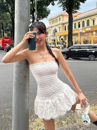 纯欲气质打揽褶皱拼接花边小白裙