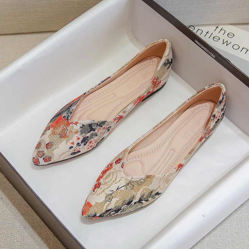 民族风鞋女2024新款春季配旗袍的鞋软底单鞋平底高跟鞋大码41一43,女鞋,浅口单鞋,淘宝优惠券,粉丝福利购,淘宝优惠卷