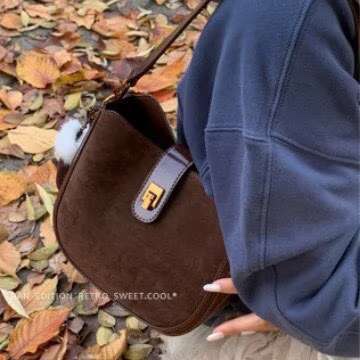 时尚个性毛绒可爱小手套挂饰配件miu系铃铛编织绳包包挂件钥匙扣