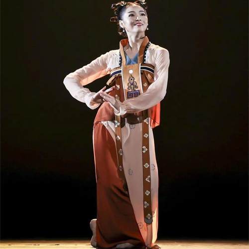 古典舞演出服女飞鸟髻舞蹈服汉唐中国风表演服装阔腿裤成人飘逸女