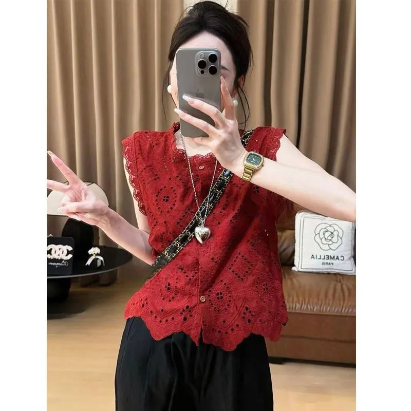 2025春季新款蕾丝勾花无袖衬衫女独特漂亮小衫高级感上衣 - 实物图