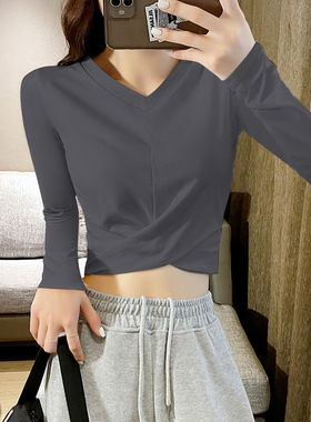 烟灰色短款上衣女内搭长袖t恤2025早春秋紧身打底衫高腰露肚脐装