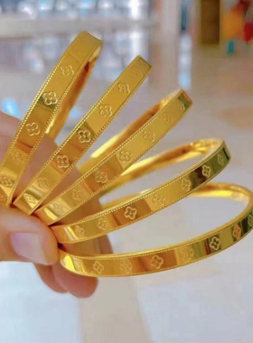 金色四叶草手饰品镯子手镯女款不掉色高级感轻奢小众精致首士手环