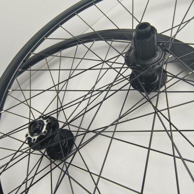 慧羽-手工轮组700c碟刹公路 前12X100 后120响桶轴12X142六爪三齿