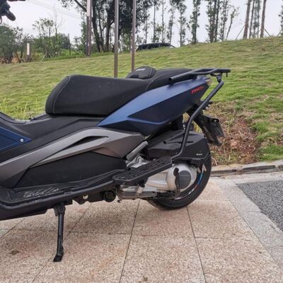 适用于龙嘉VMAX300保险杠