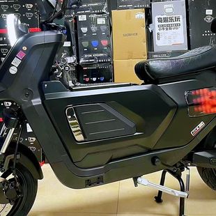 适用深远GT1中箱原厂无损直上中置箱加贴花大容量前置储物箱改装