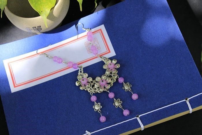 演出清秀简洁唯美成年少女日常简约饰配创意眉心坠额饰额部古