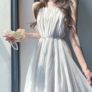 法式初恋吊带裙女2025夏季新款气质收腰显瘦轻奢小众高级感连衣裙