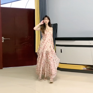 超仙森系仙女开衩拖地长裙 海边度假风挂脖碎花连衣裙女夏2025新款