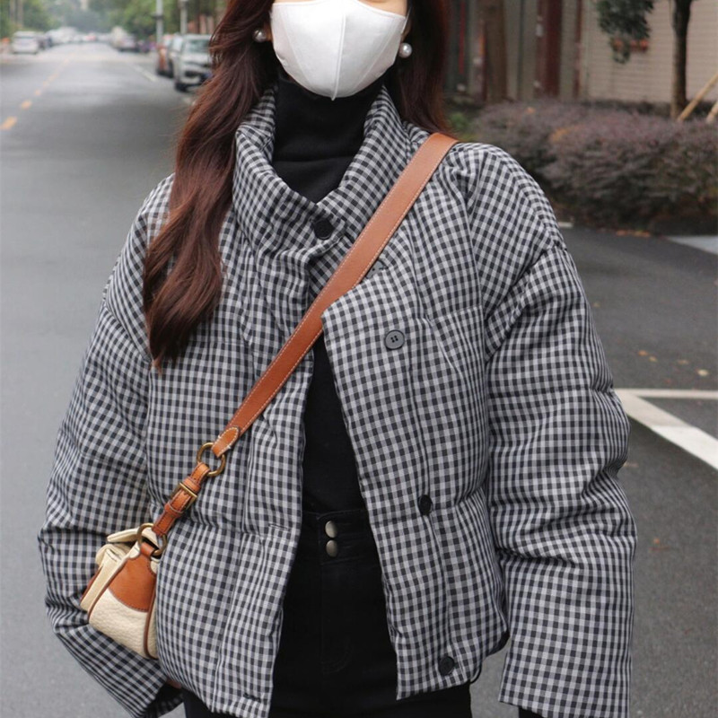 晶煊韩国高级感短款千鸟格羽绒服