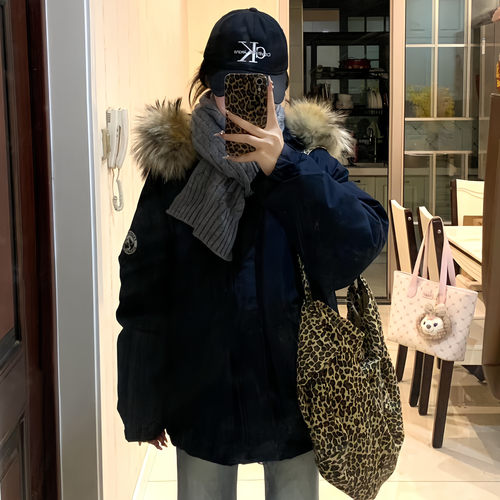 超好看时尚洋气大毛领羽绒棉袄女