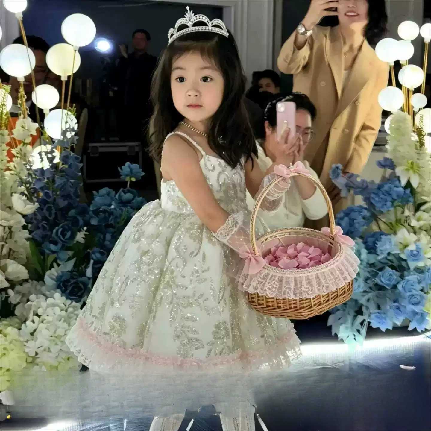 结婚花童撒花花篮婚礼心形瓣篮