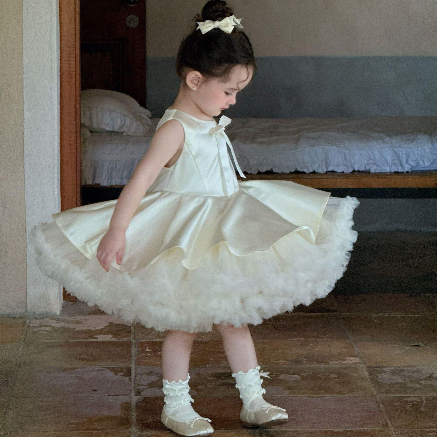 女童公主裙2026新款重工儿童法式礼服芭蕾风小女孩蓬蓬生日连衣裙