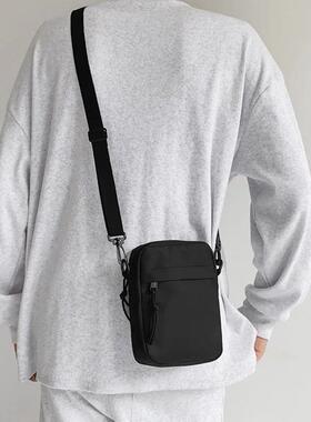 Small Crossbody Men Casual Crossbody Bag Men Sling for Shou1