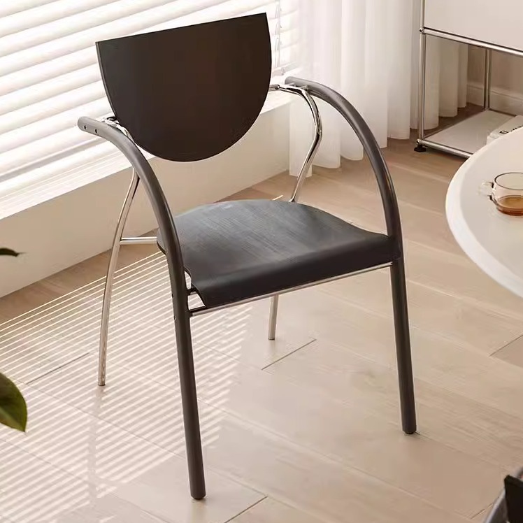北欧中古餐椅简约轻奢家用靠背铁艺休闲复古化妆椅咖啡厅洽谈椅子