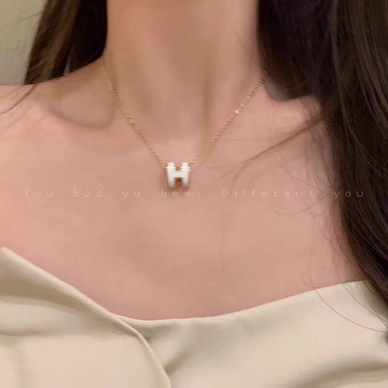 奥特莱斯清仓捡漏钛钢H字母项链