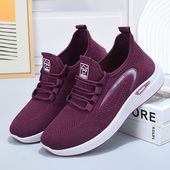 老北京布鞋 中老年平底防滑休闲运动跑步鞋 女新款 软底舒适妈妈单鞋