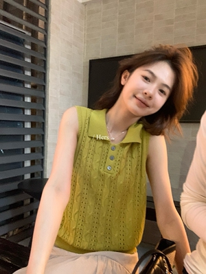 一勺甜【Hers】韩标！设计小翻领通勤Polo针织背心马甲女08175