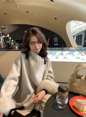 一勺甜 hers冬日战袍！气质简约清冷感羊毛外套女冬季大爷衣92784