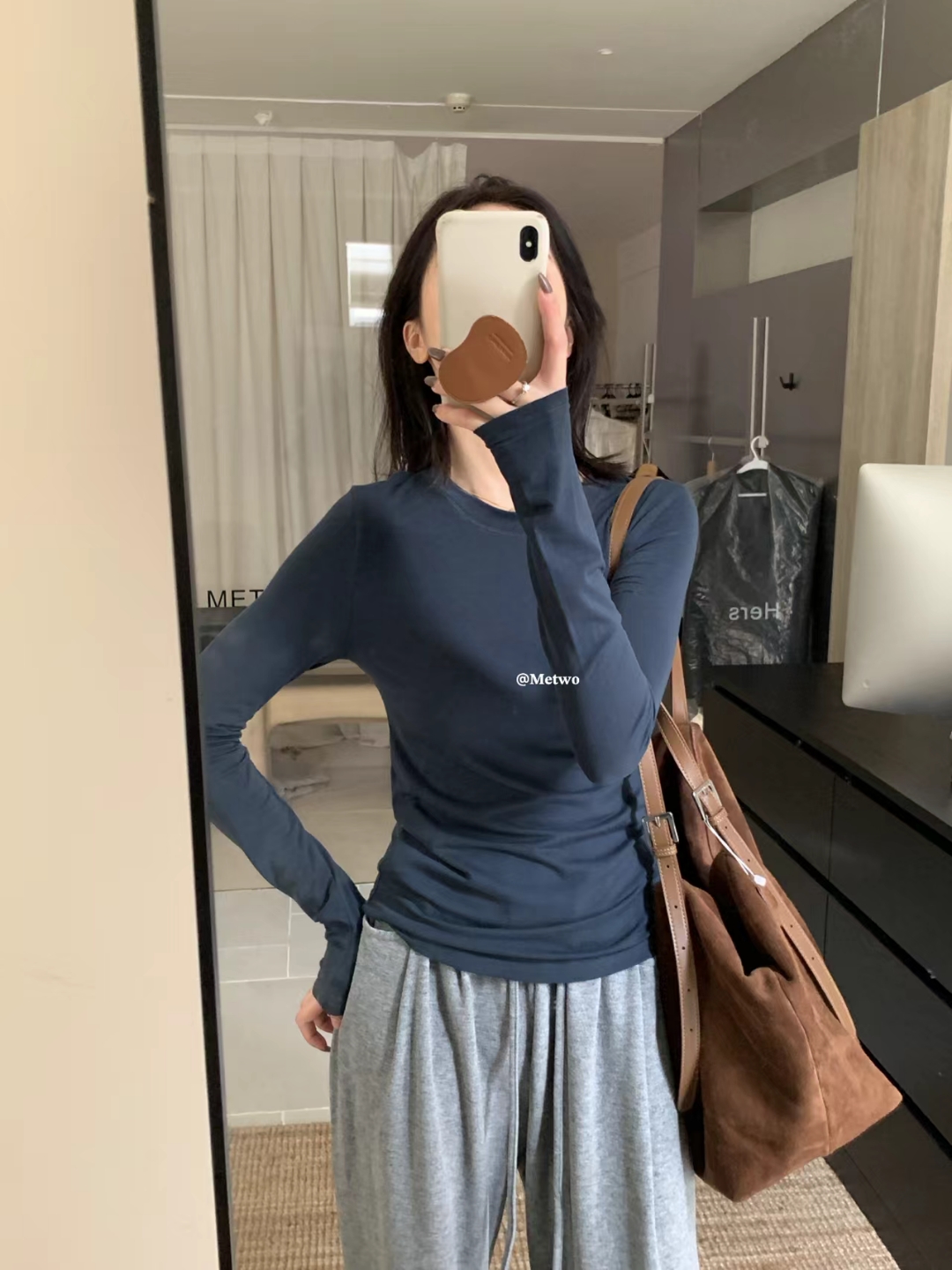 一勺甜轻薄圆领莱赛尔女长袖T恤