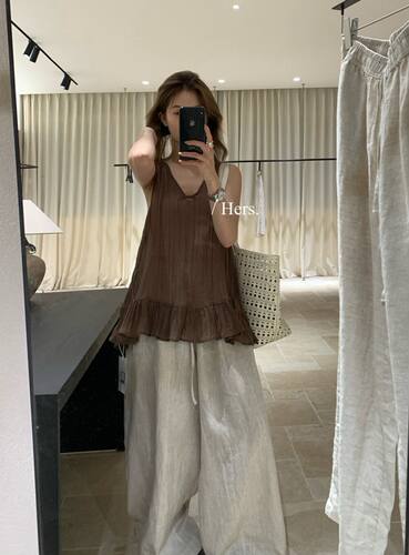 Hers皱感V领无袖背心小衫上衣女