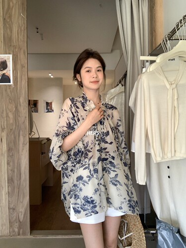 法式碎花慵懒风假系带小衫女