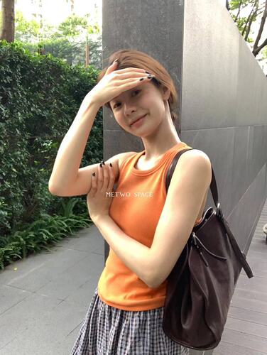 METWO 8832#私服橘背心！无敌显白百搭小众薄款气质辣妹纯色上衣