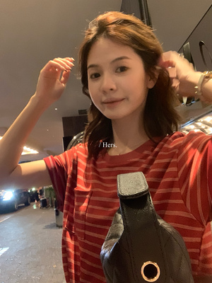Hers新年红条纹中性感短袖T恤女