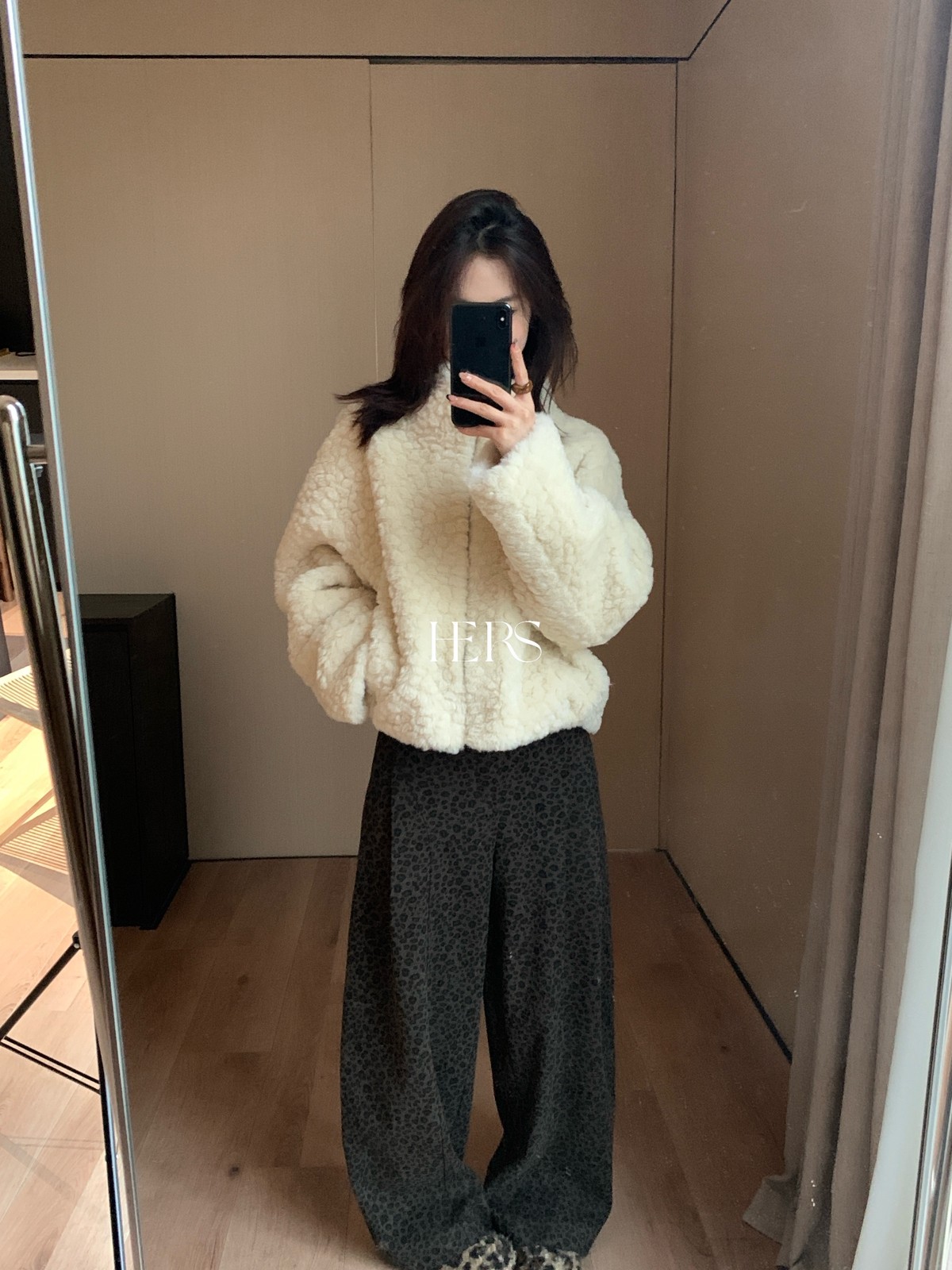 一勺甜 hers复古立领仿皮毛一体短外套女2025冬季毛绒外套92770#,女装/女士精品,皮草,淘宝优惠券,粉丝福利购,淘宝优惠卷