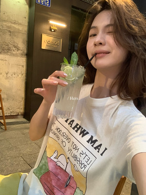 Hers休闲趣味小狗印花短袖T恤女