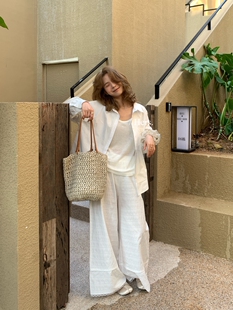 女 韩系简日常纹理感蕾丝拼接休闲阔腿裤 80288 Hers 26年早春