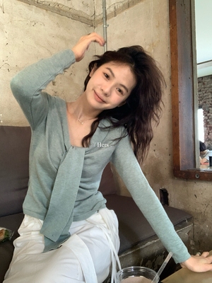 一勺甜 hers系带一字领针织衫女2025秋季韩系休闲法式上衣 92228