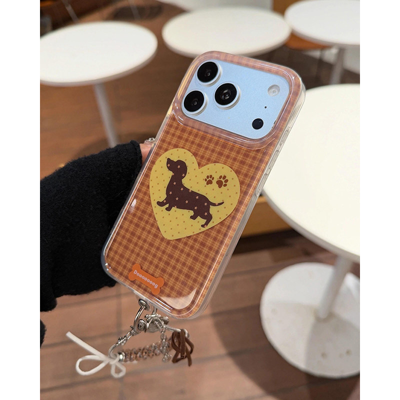 欧略 日韩格纹卡通爱心腊肠狗适用苹果18promax手机壳iPhone17新款16带挂绳15pro防摔保护套17pro可爱男女款