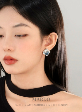 蓝色水晶方形耳钉女2025新款爆款轻奢气质大气银针耳环高级感耳饰