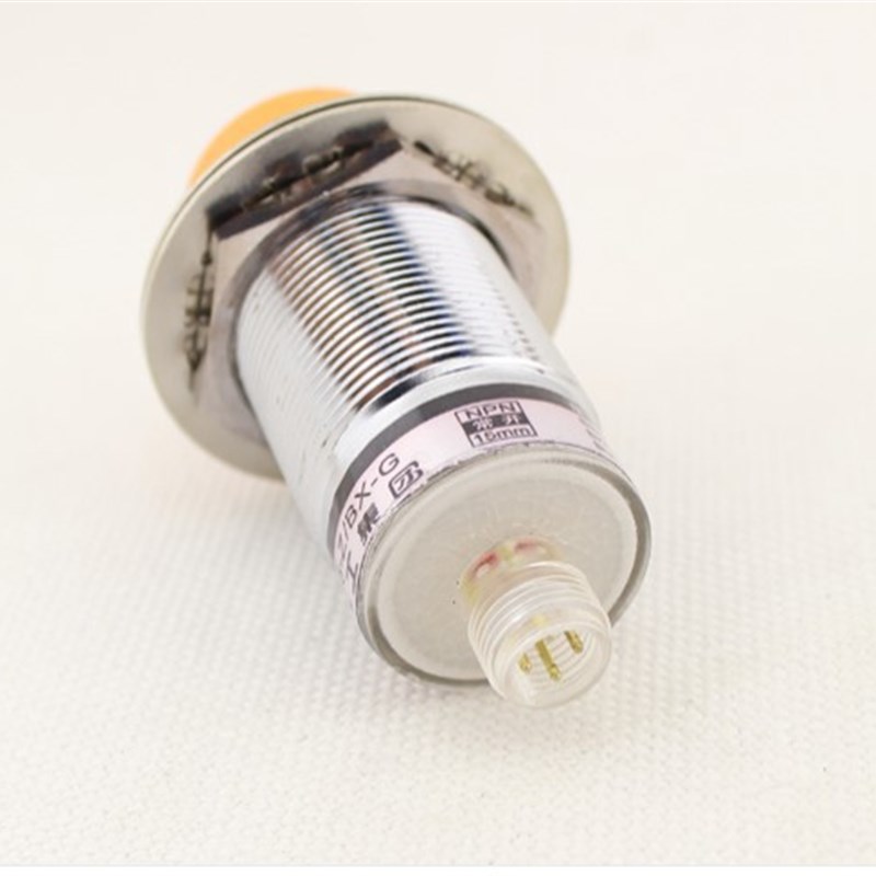 接近开关 LJ30A3-15-J/EZ-G 航空插座O型 220V交流二线常开