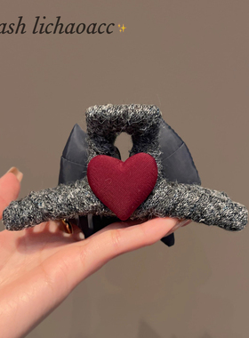 灰色蝴蝶结毛毛抓夹AB面红心盘发夹秋冬新款气质百搭后脑勺鲨鱼夹