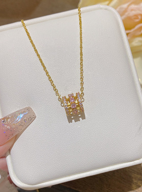 新款气质轻奢几何项链女18K真金电镀镶钻超闪锁骨链小众设计吊坠