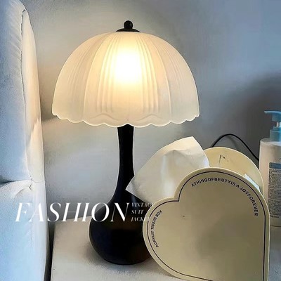 玻璃卧室美式复古风铁的