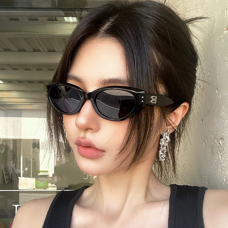 复古猫眼墨镜女高级感Jennie窄框眼镜2024新款潮防紫外线太阳镜