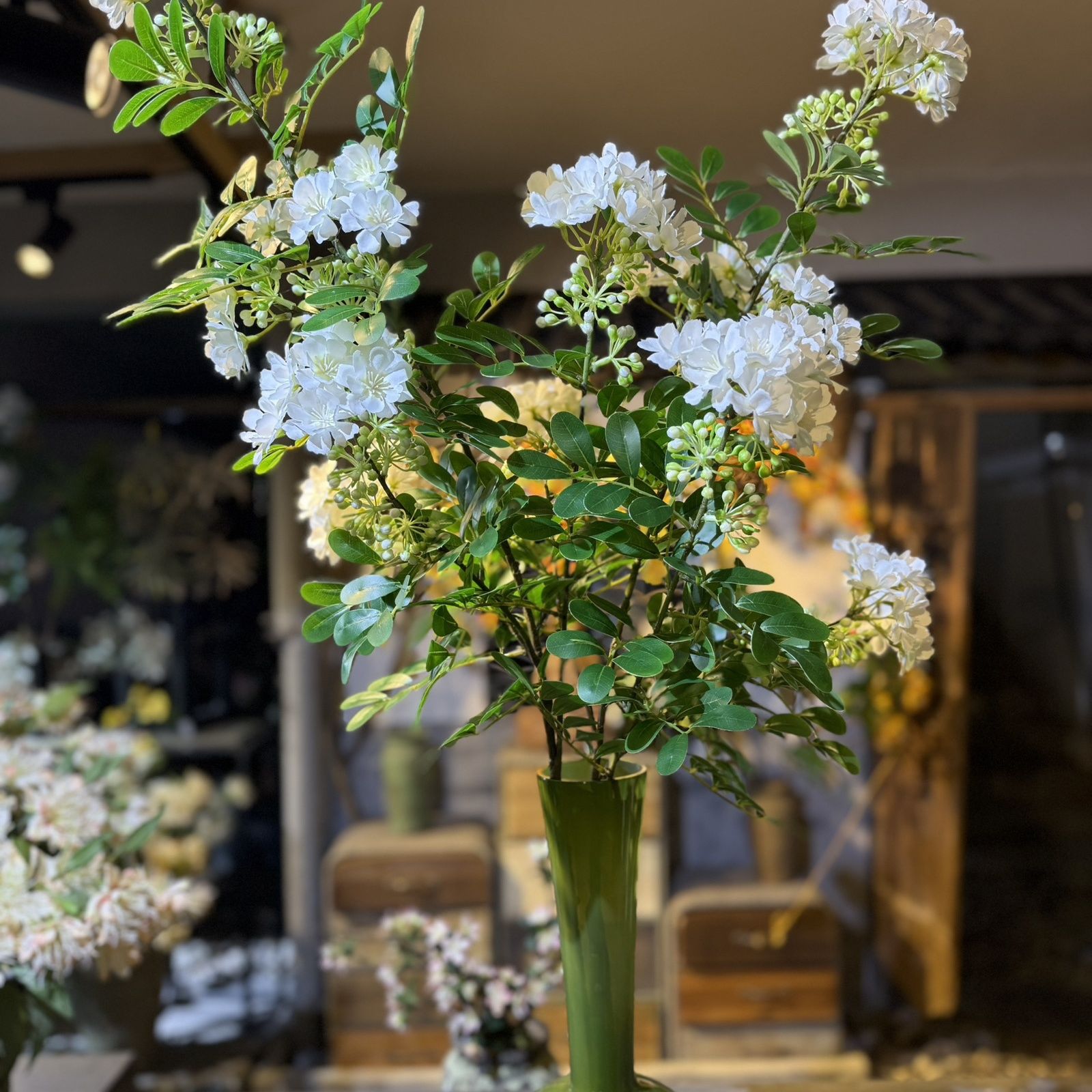 高还原仿真含笑花带叶绢花客厅摆放花艺展厅布景婚礼装饰人造假花