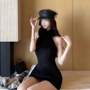 冬日战裙 高级感气质毛领口毛呢连衣裙女2025秋冬新款显瘦短裙