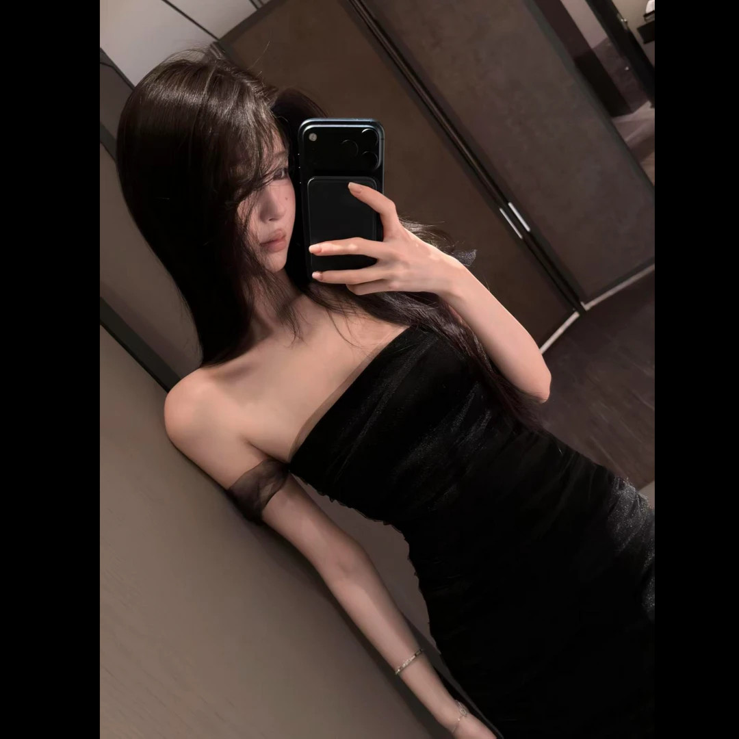 夏季纯欲吊带收腰显瘦包臀连衣裙