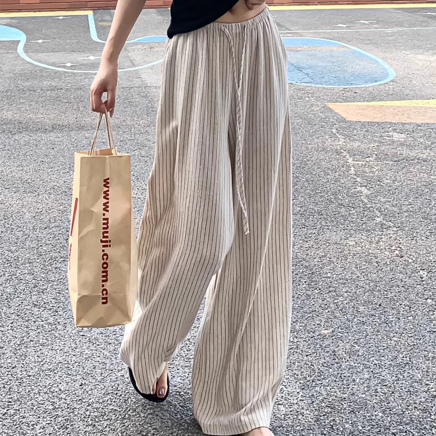 米杏色日系条纹阔腿裤女款