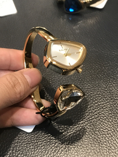 2026新款女士手表方形时尚潮流全钻彩钻手表三指针石英表