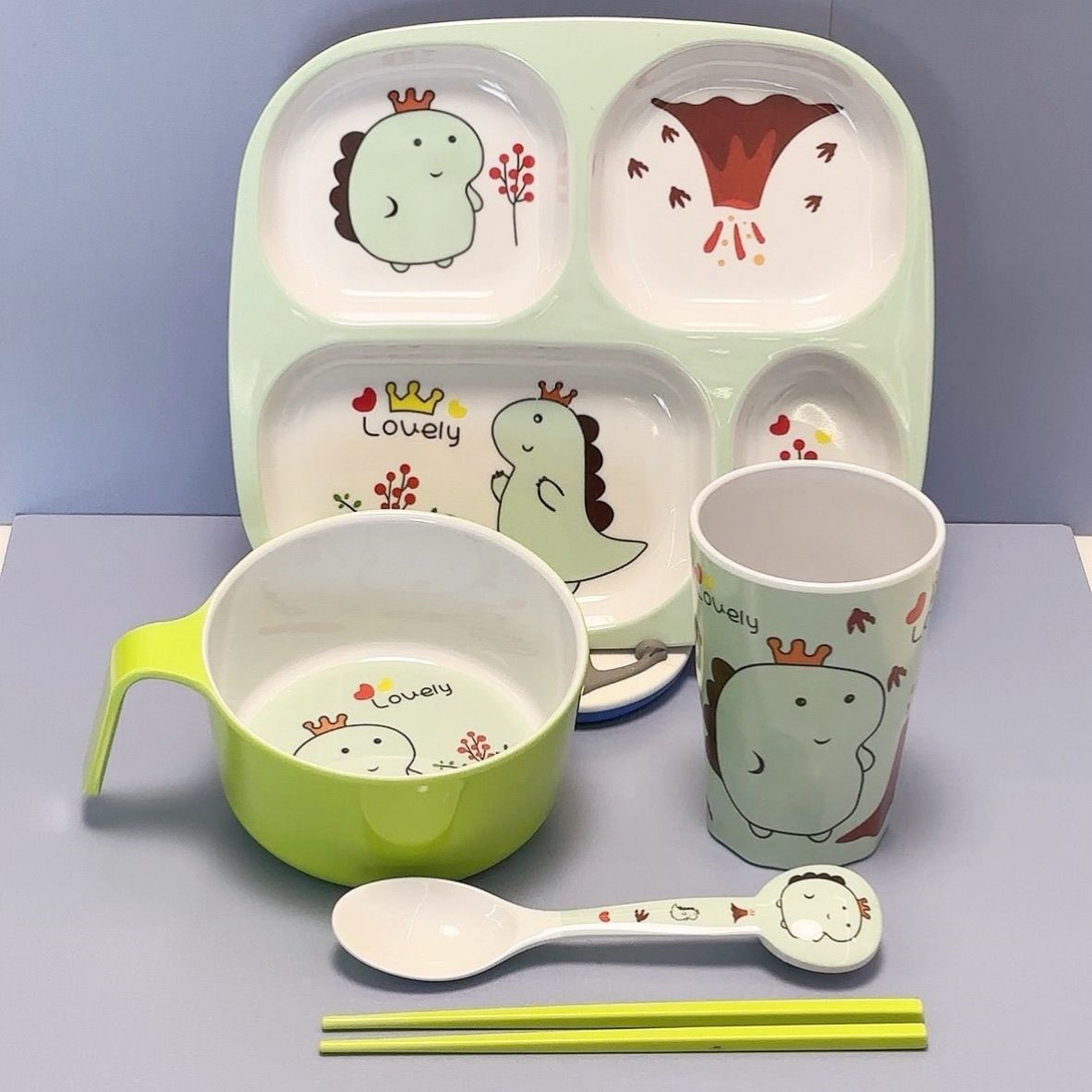新款儿童套餐餐盘耐摔防烫儿童饭碗家用儿童碗幼儿园餐具三件套
